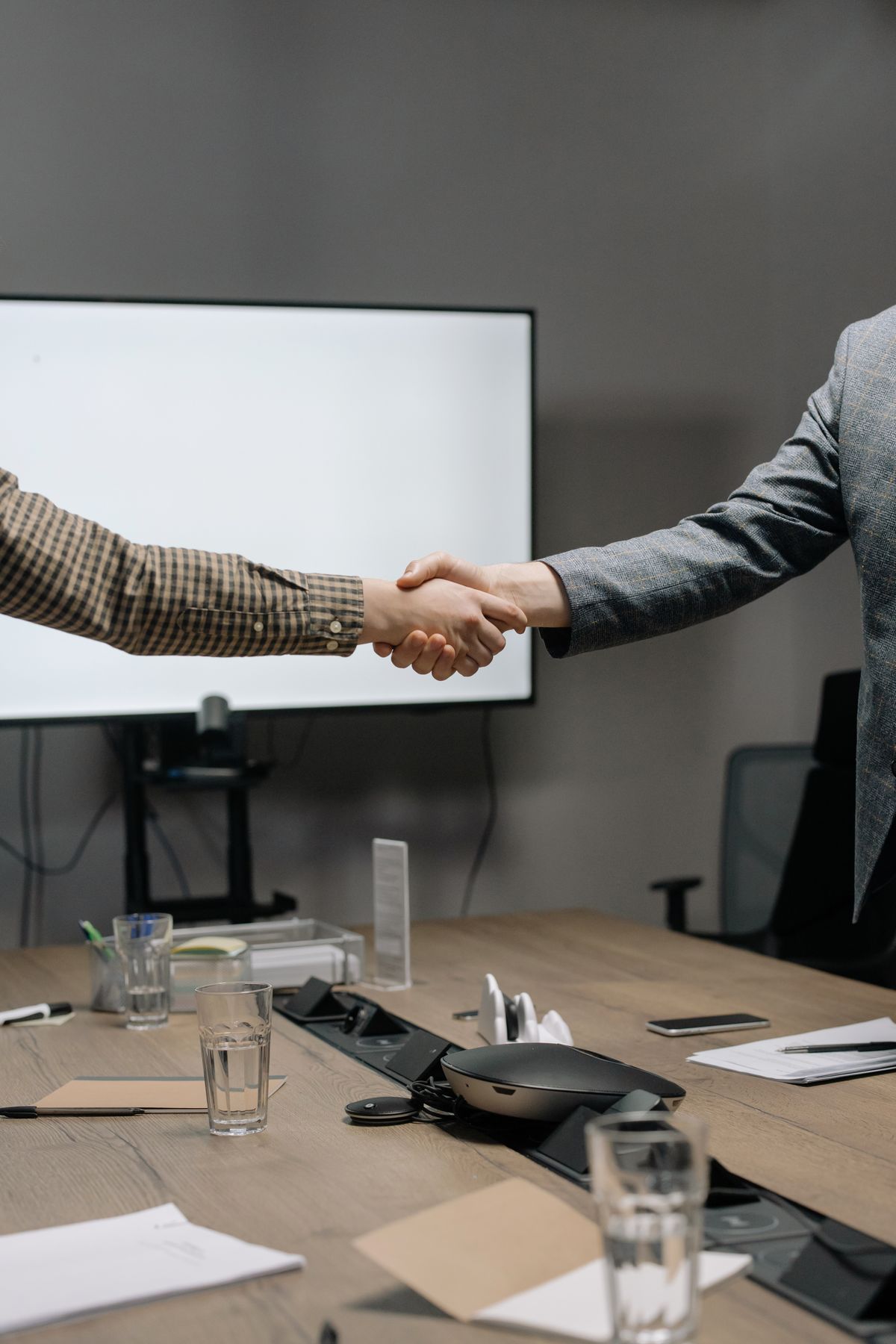 Why On Site Interpreting Still Wins High Stakes Deals